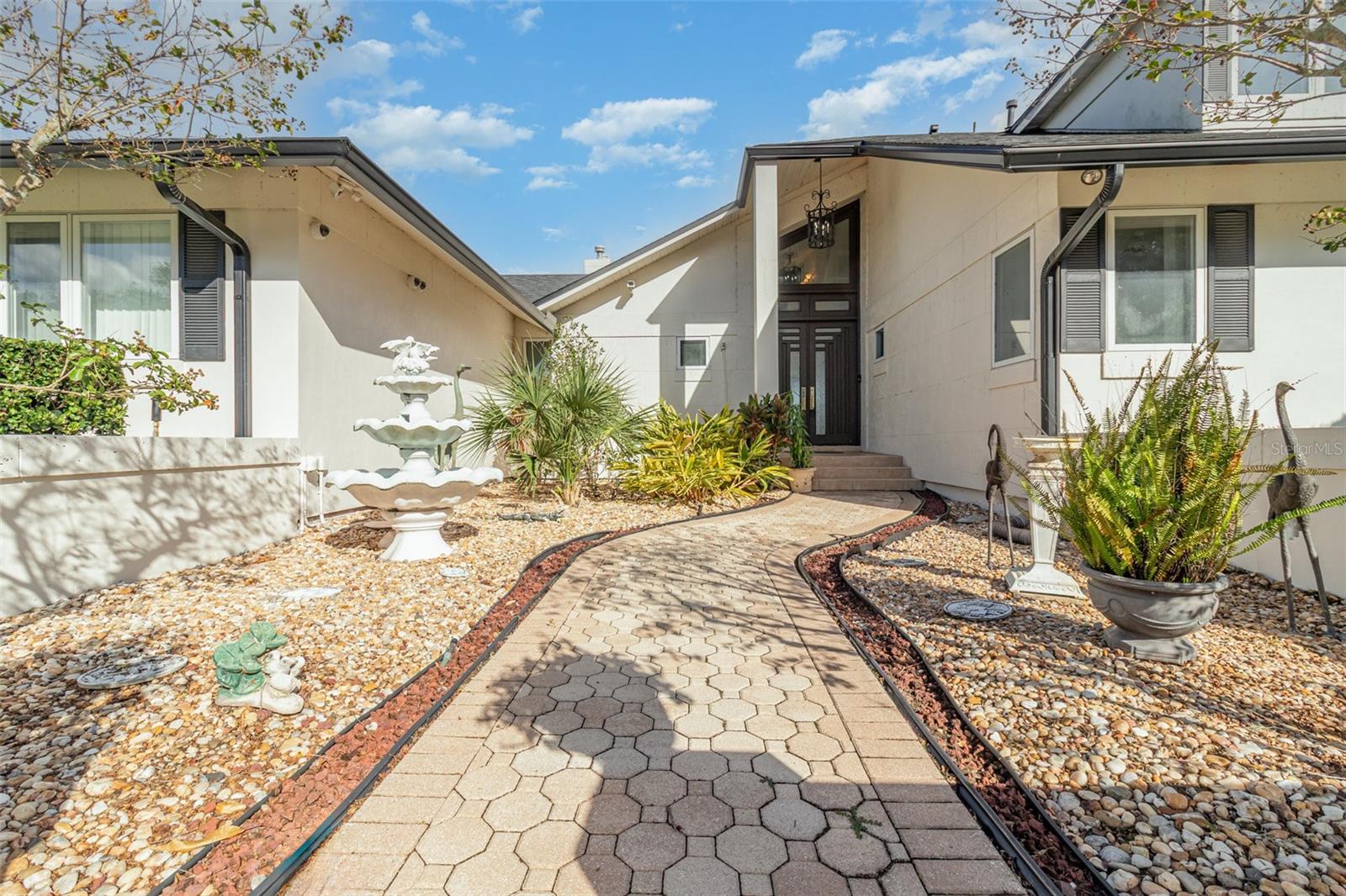 O6351950 Property Photo