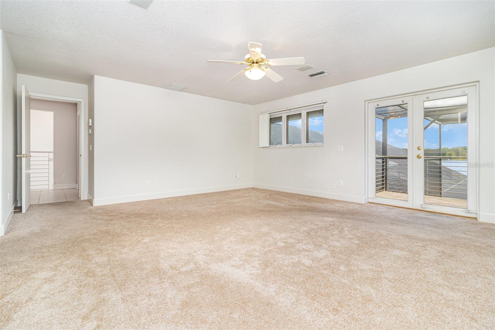 O6351950 Property Photo