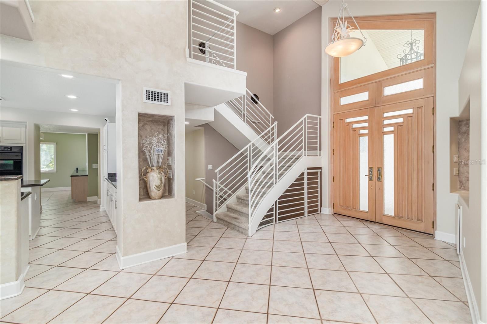 O6351950 Property Photo