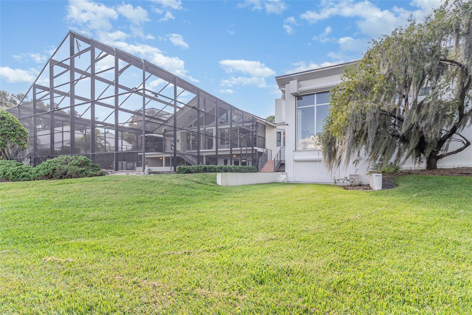 O6351950 Property Photo