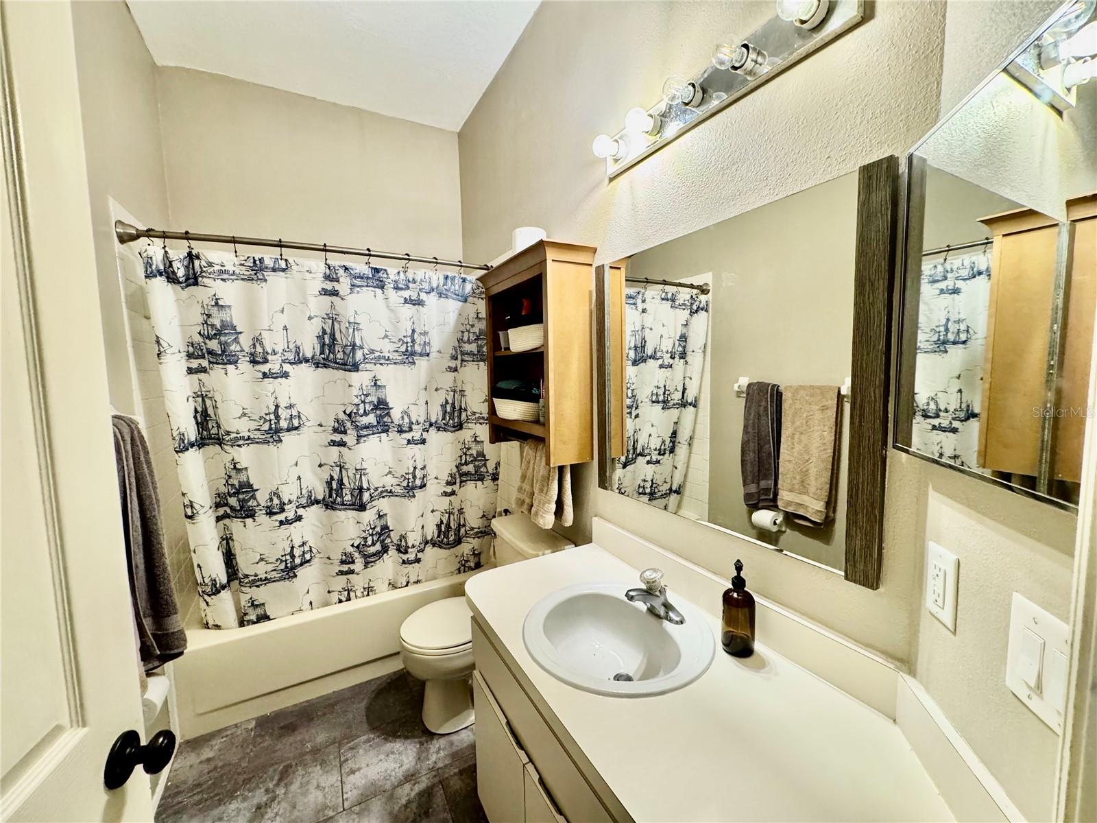 1625 PORTSMOUTH LAKE DR, BRANDON, FL, 33511