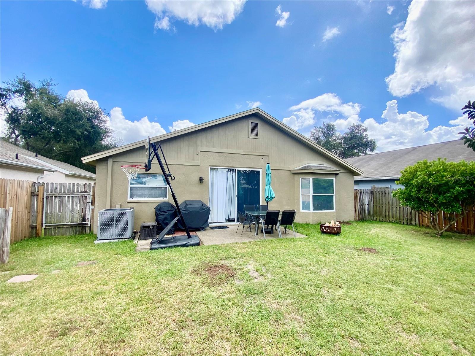 1625 PORTSMOUTH LAKE DR, BRANDON, FL, 33511