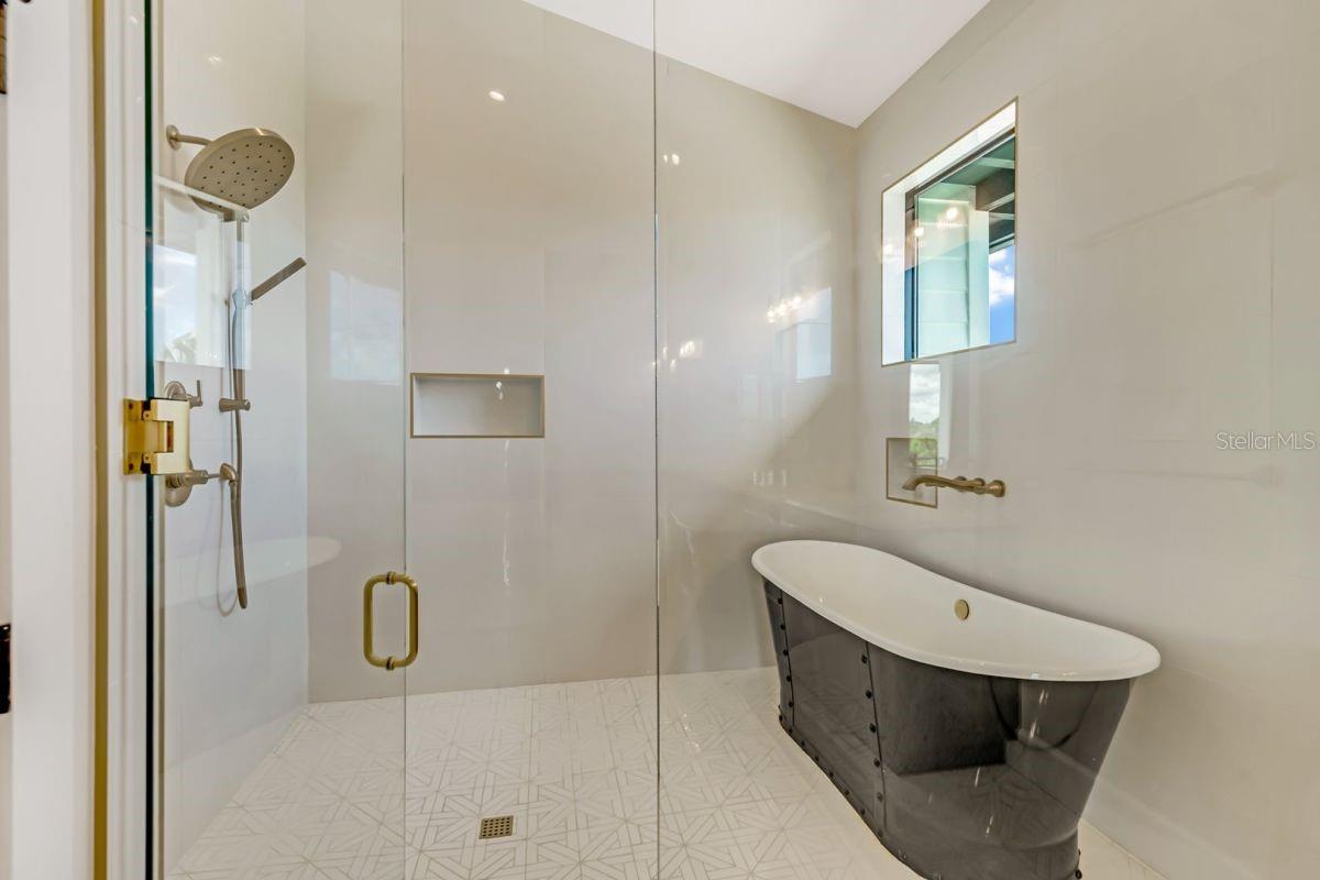 A4668250 Property Photo