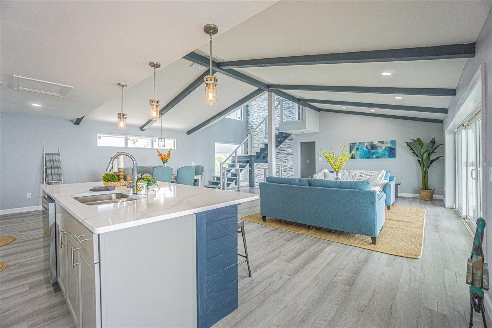 A4668251 Property Photo