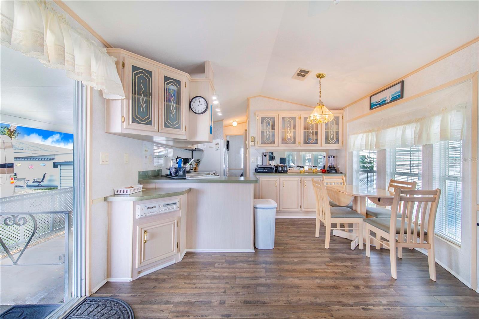 P4936662 Property Photo