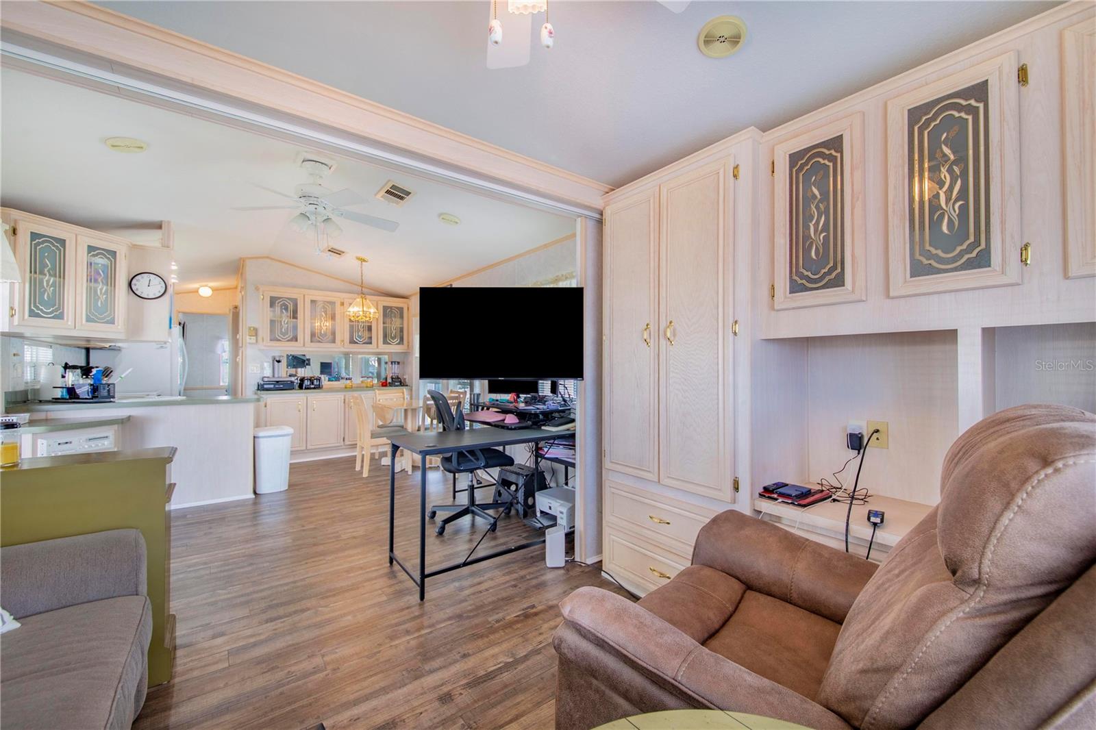 P4936662 Property Photo