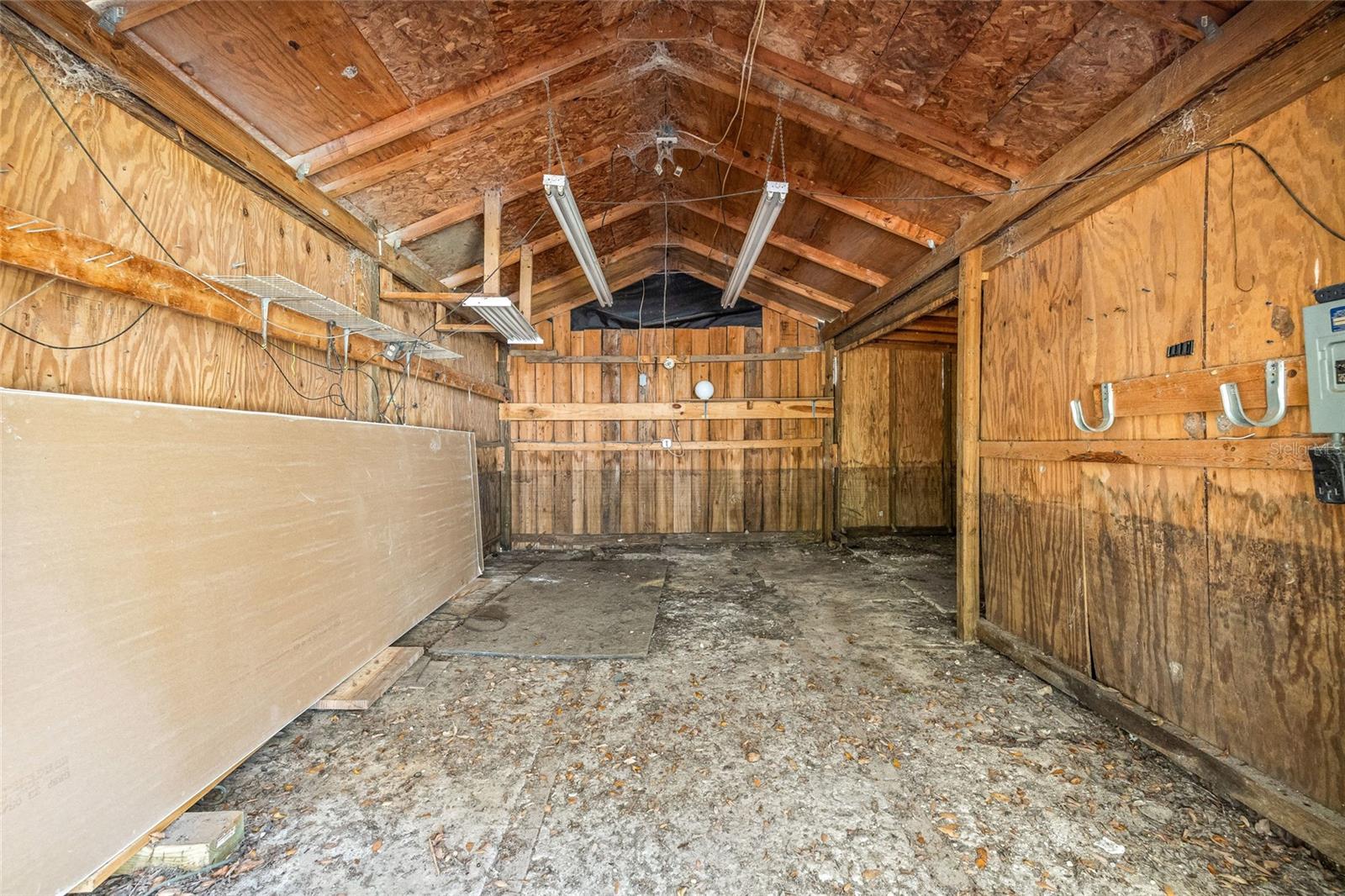 TB8437218 Property Photo