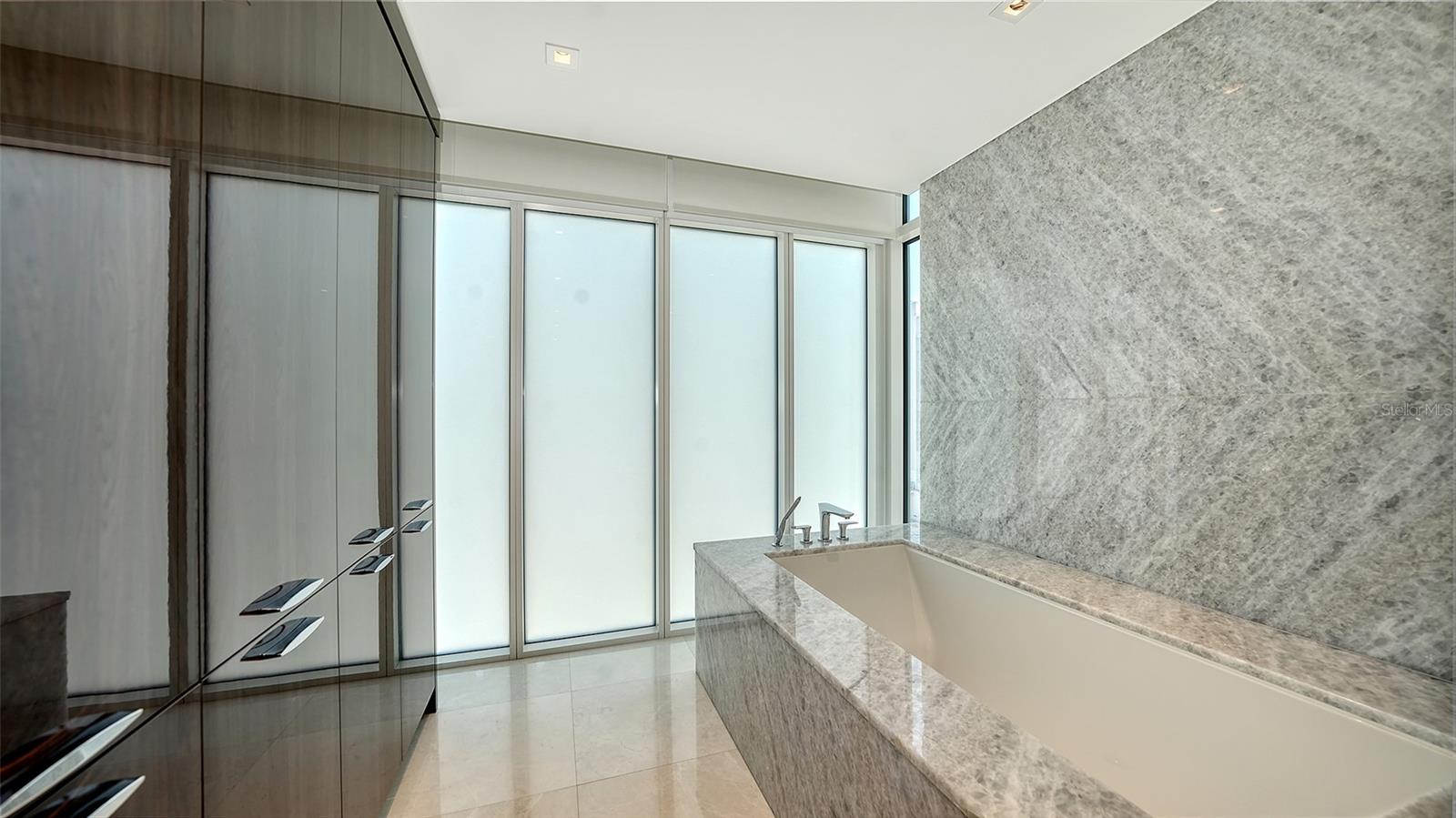 A4668258 Property Photo