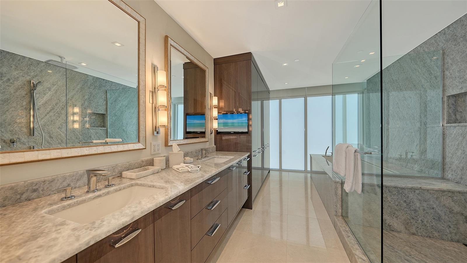 A4668258 Property Photo