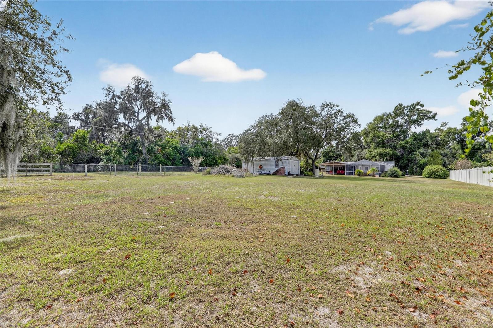 2606 CHARLIE TAYLOR RD, PLANT CITY, FL, 33565