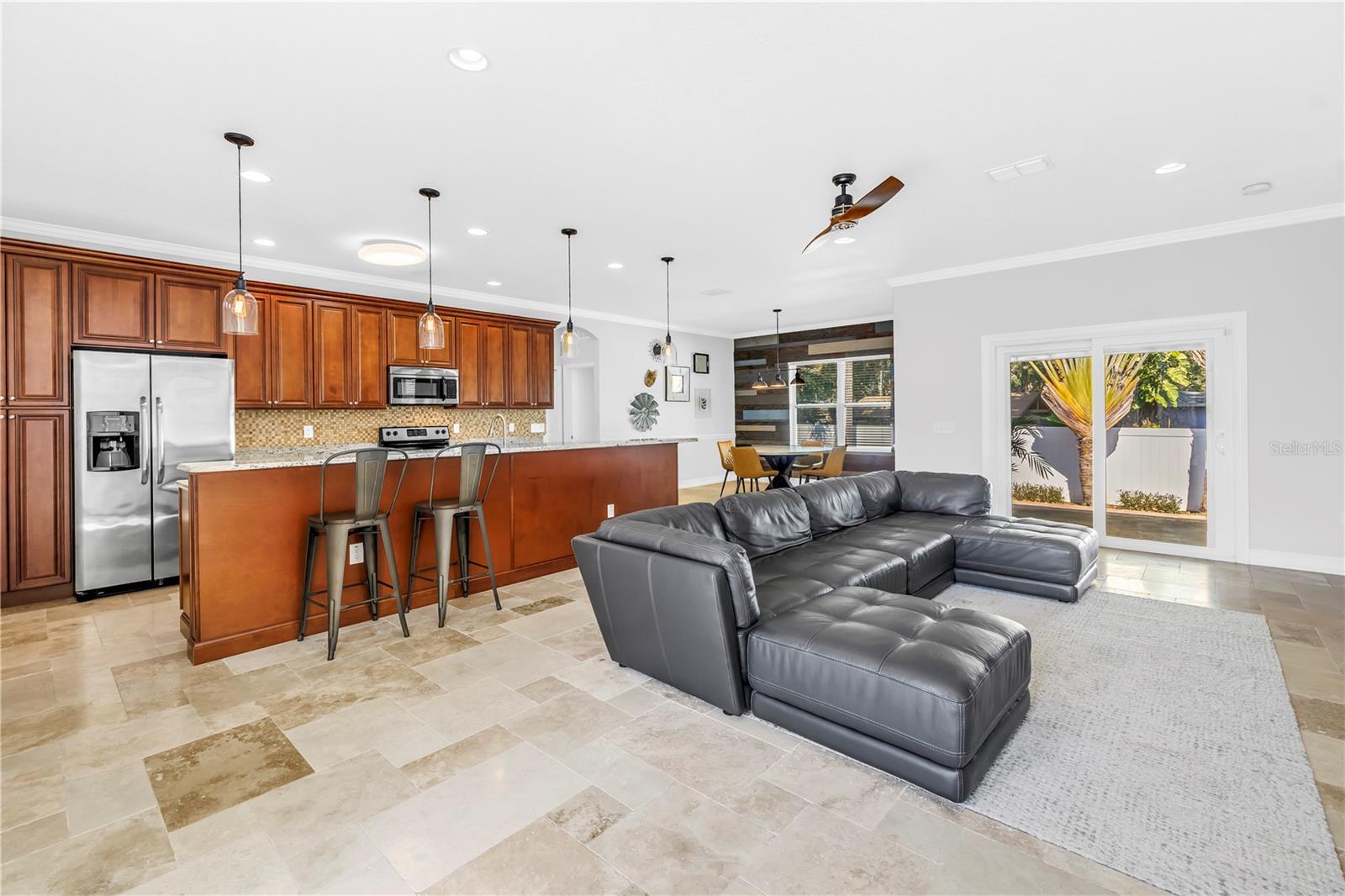 1235 50TH AVE N, ST PETERSBURG, FL, 33703