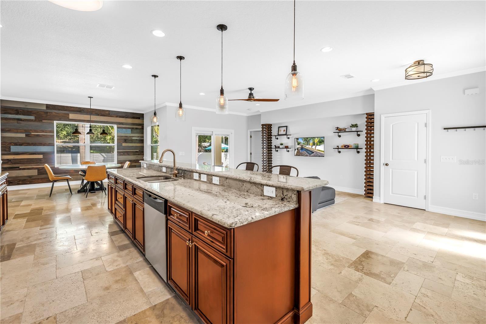 1235 50TH AVE N, ST PETERSBURG, FL, 33703