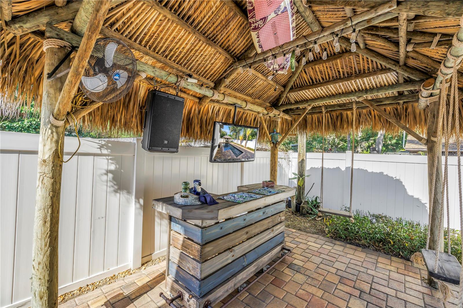 1235 50TH AVE N, ST PETERSBURG, FL, 33703