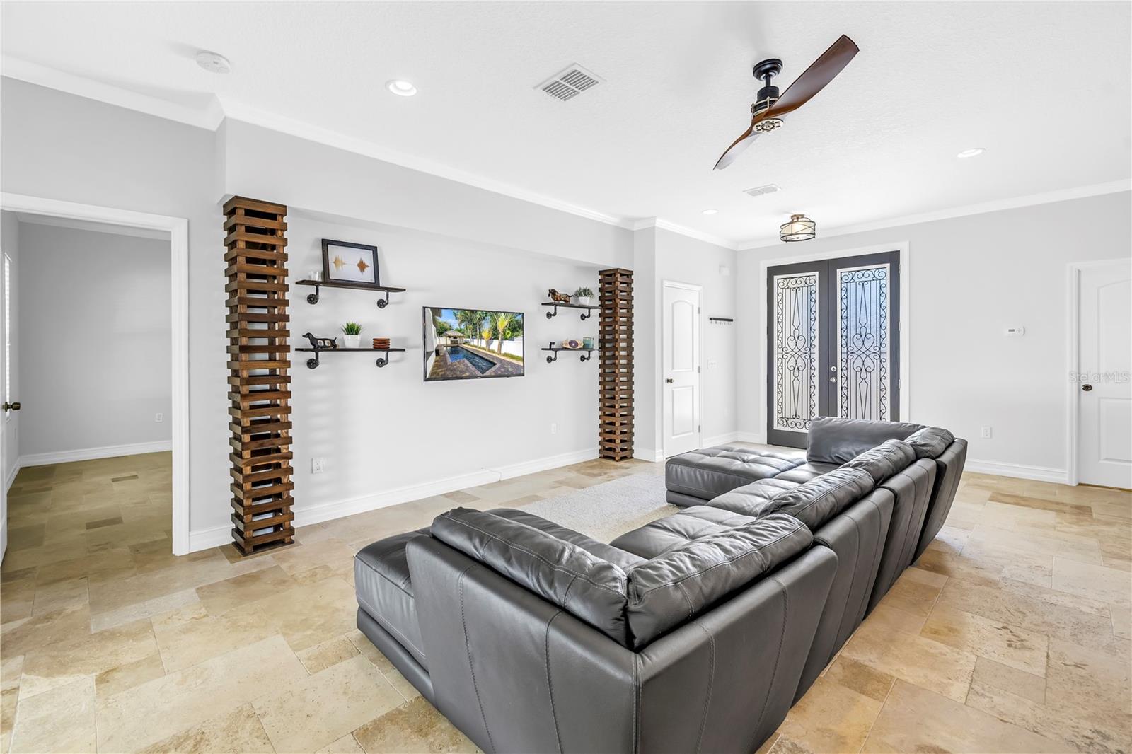 1235 50TH AVE N, ST PETERSBURG, FL, 33703