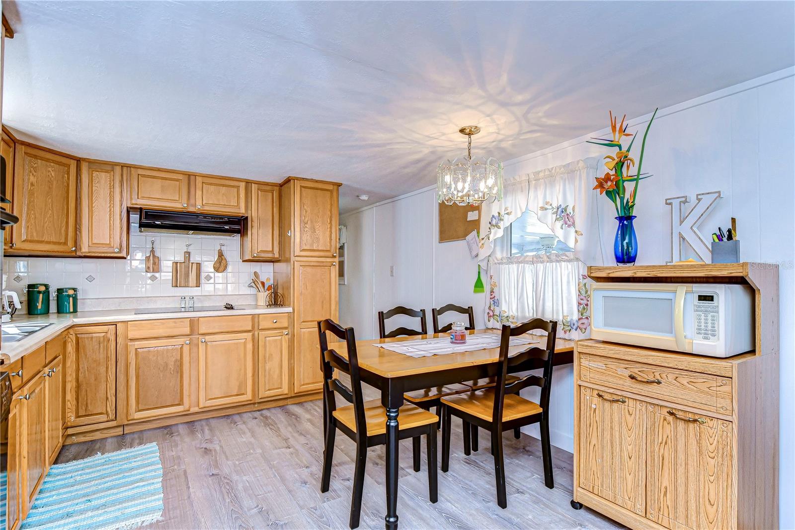 TB8437272 Property Photo