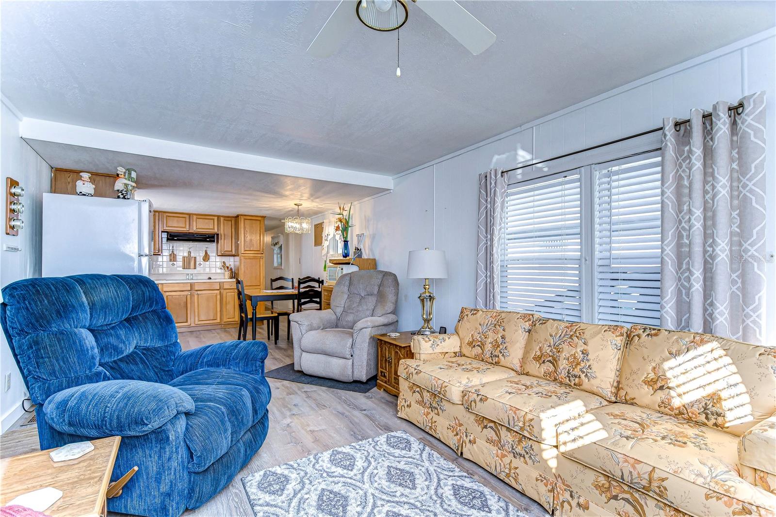 TB8437272 Property Photo