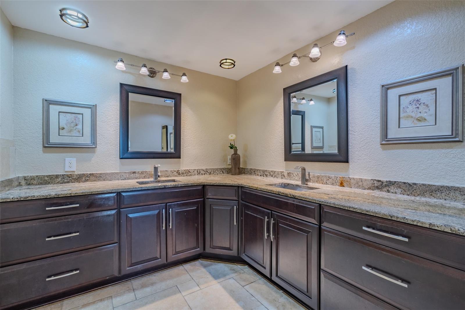 Primary Bedroom Bathroom w/2 closets