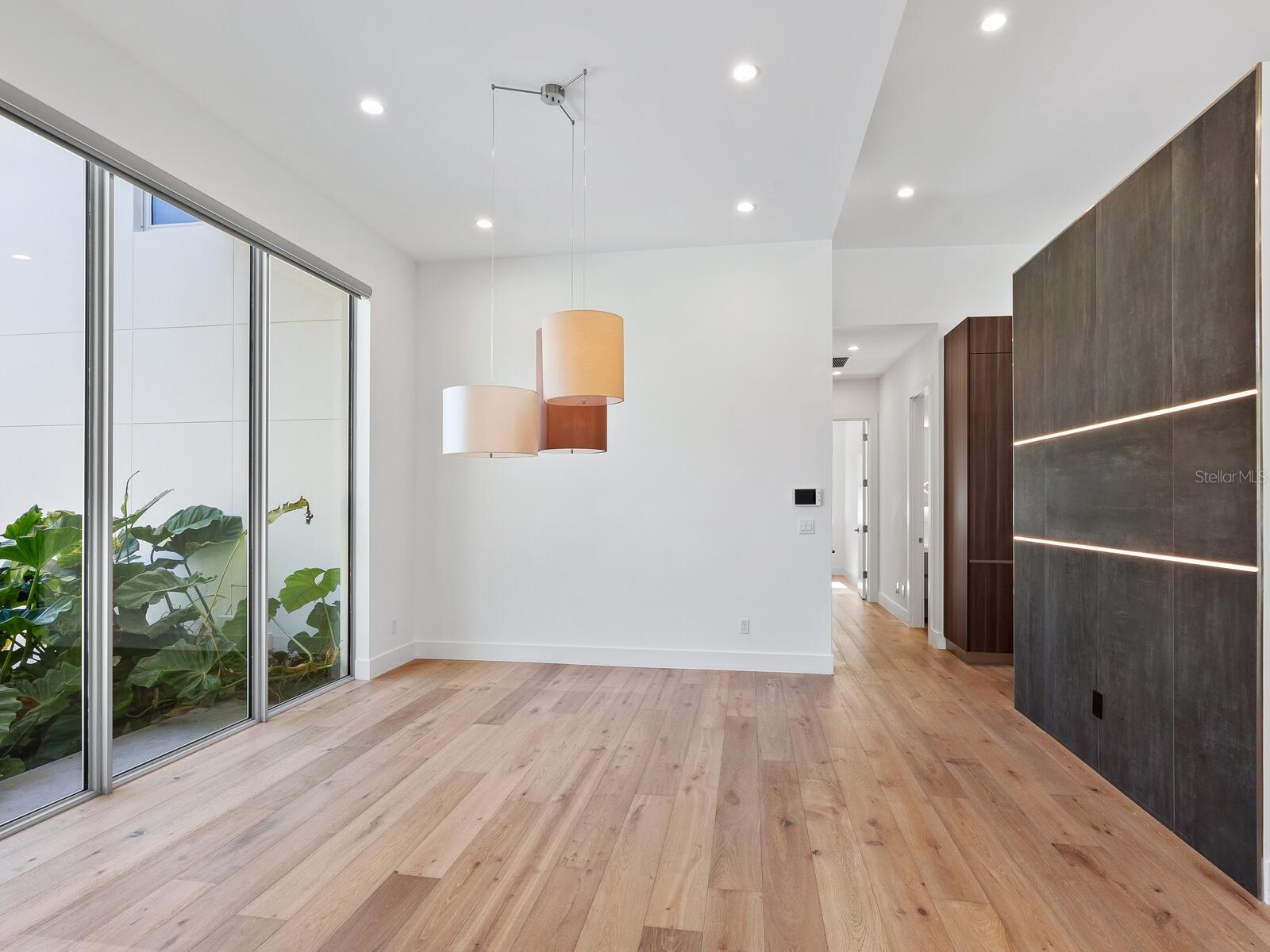 A4668284 Property Photo