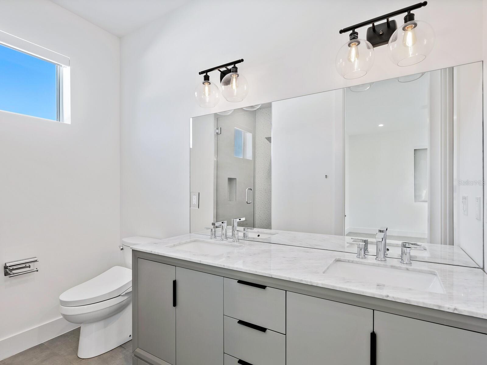 A4668284 Property Photo