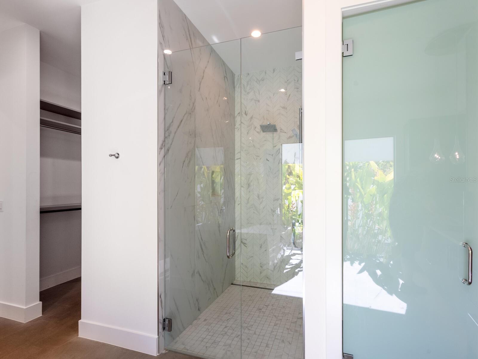 A4668284 Property Photo