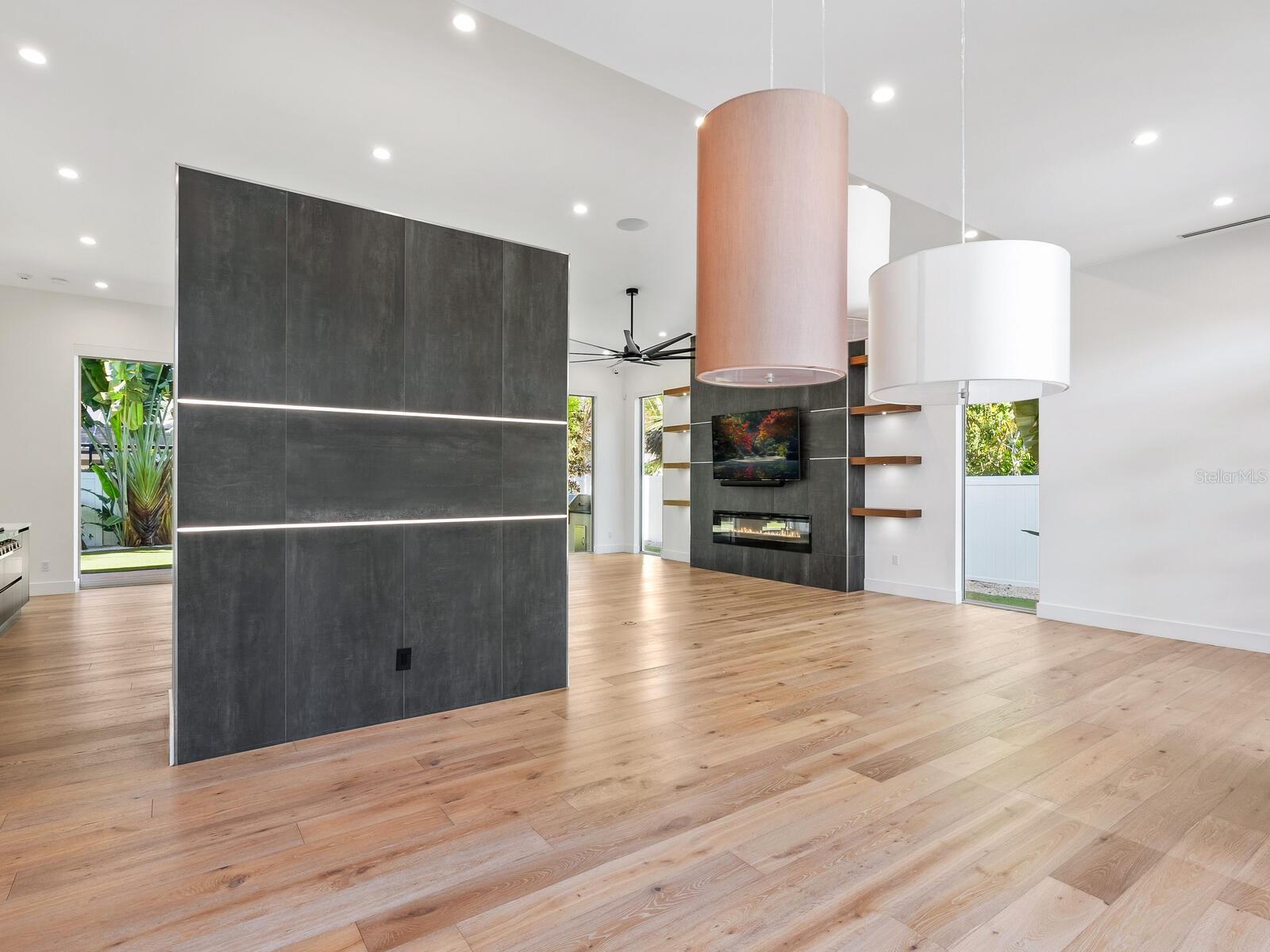 A4668284 Property Photo