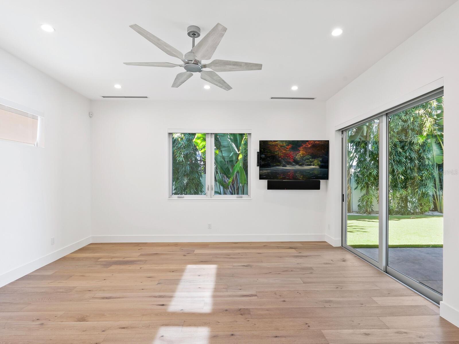 A4668284 Property Photo