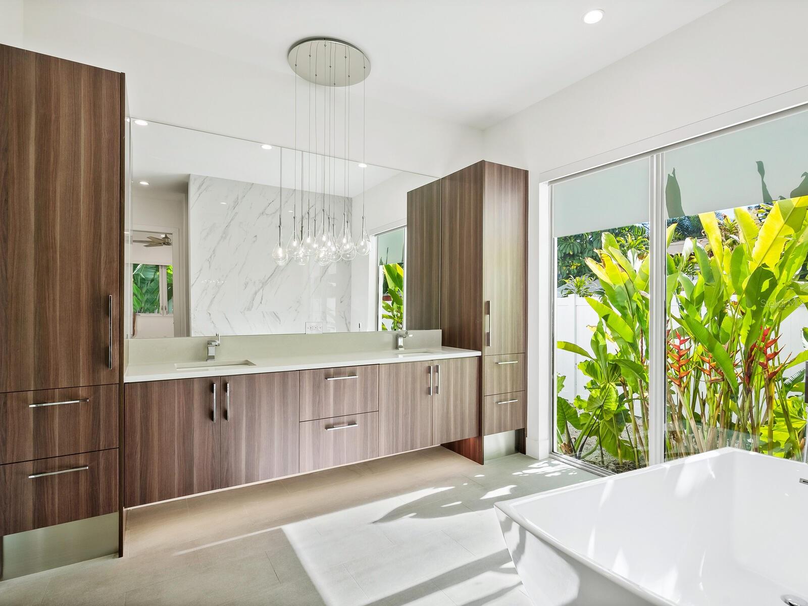 A4668284 Property Photo