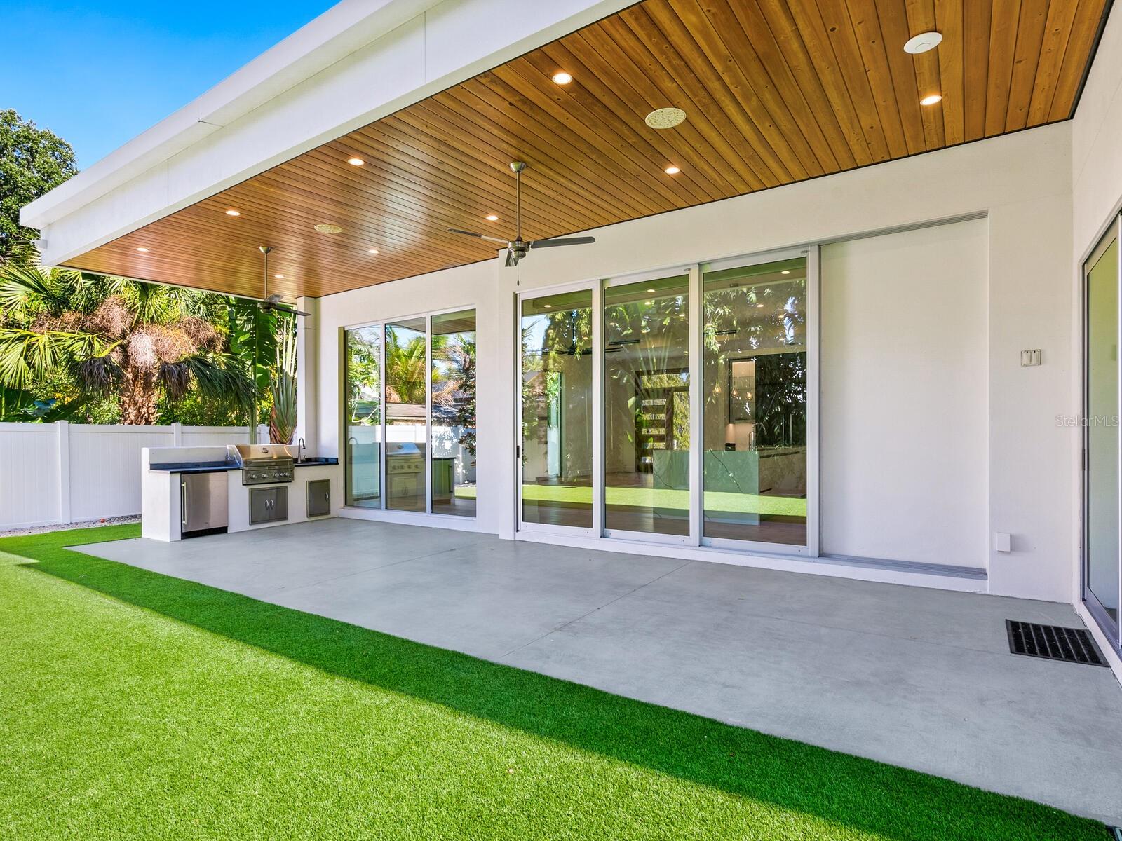 A4668284 Property Photo