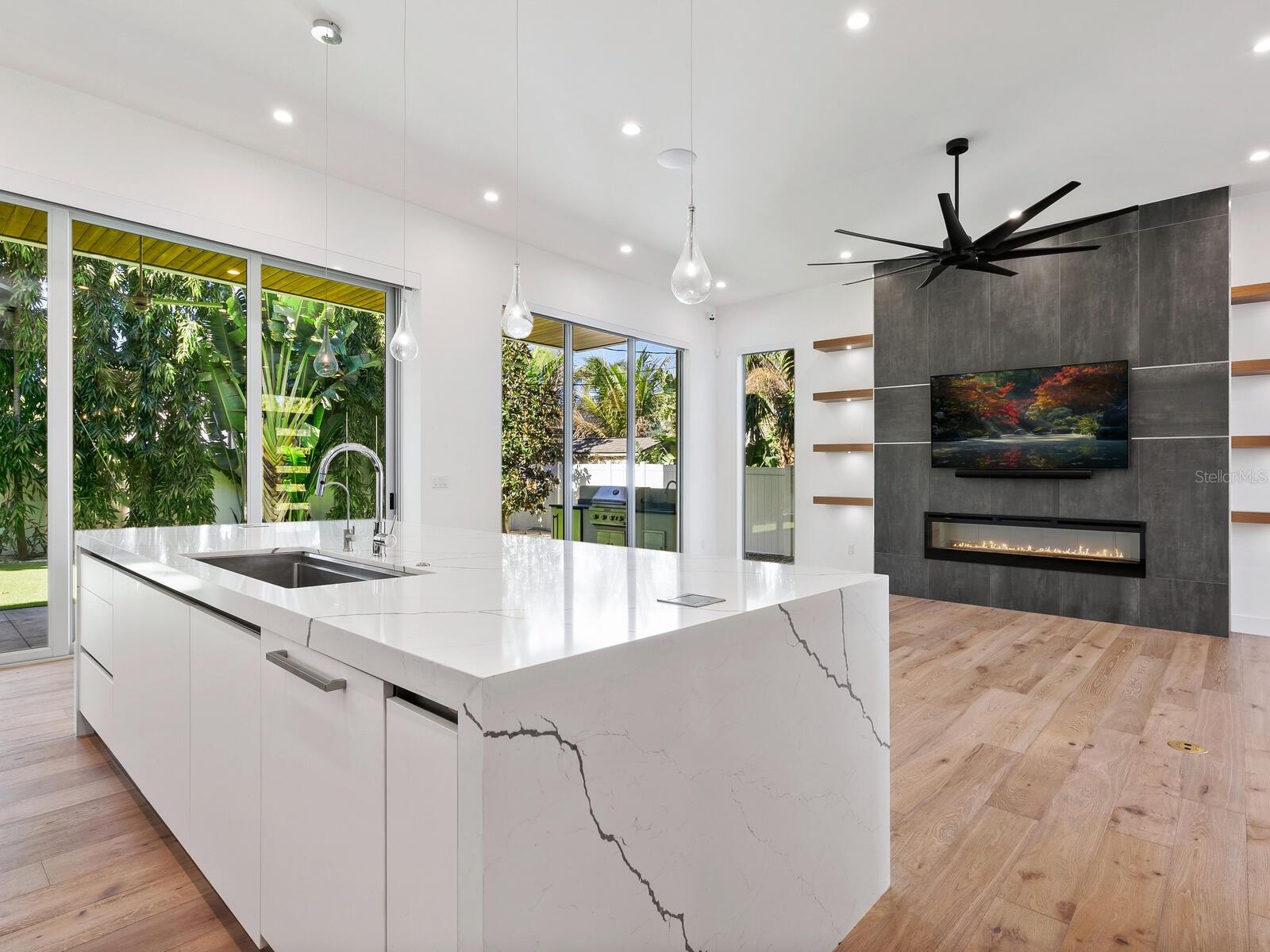 A4668284 Property Photo