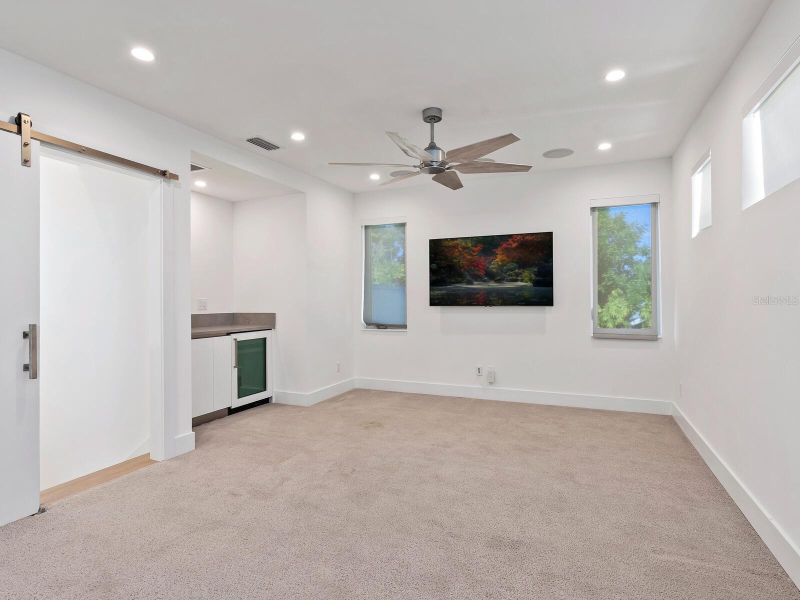 A4668284 Property Photo