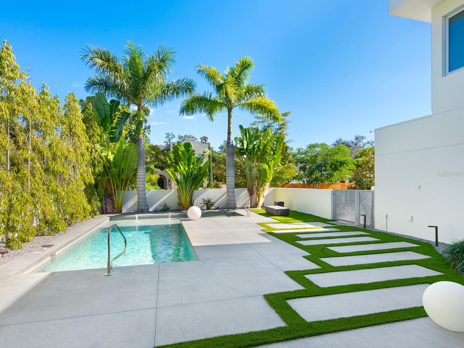 A4668284 Property Photo