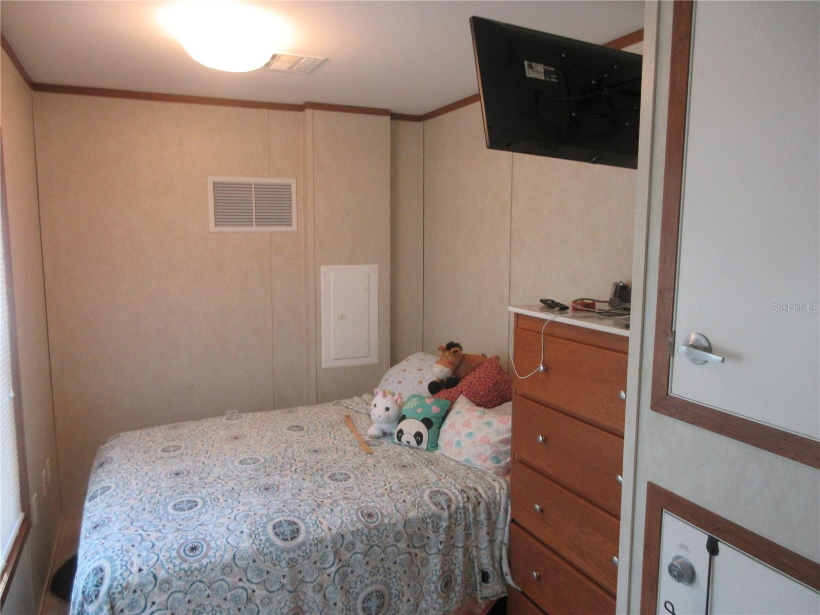 OM711383 Property Photo