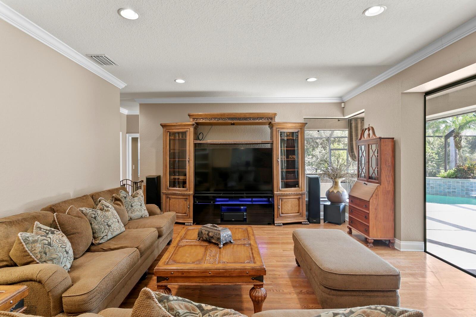 10506 CORY LAKE DR, TAMPA, FL, 33647