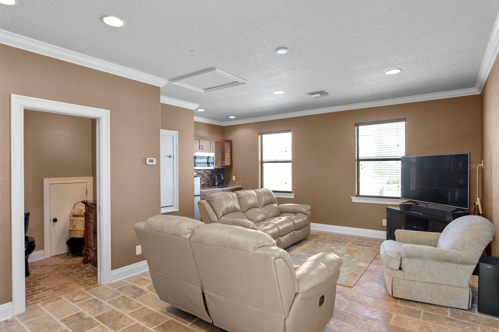 10506 CORY LAKE DR, TAMPA, FL, 33647