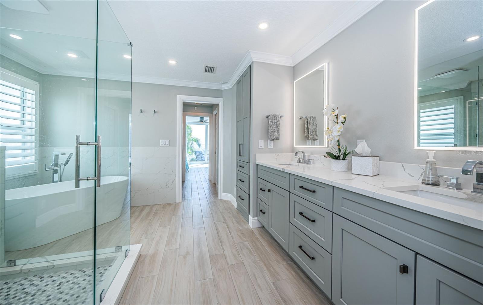 713 1ST AVE S, TIERRA VERDE, FL, 33715