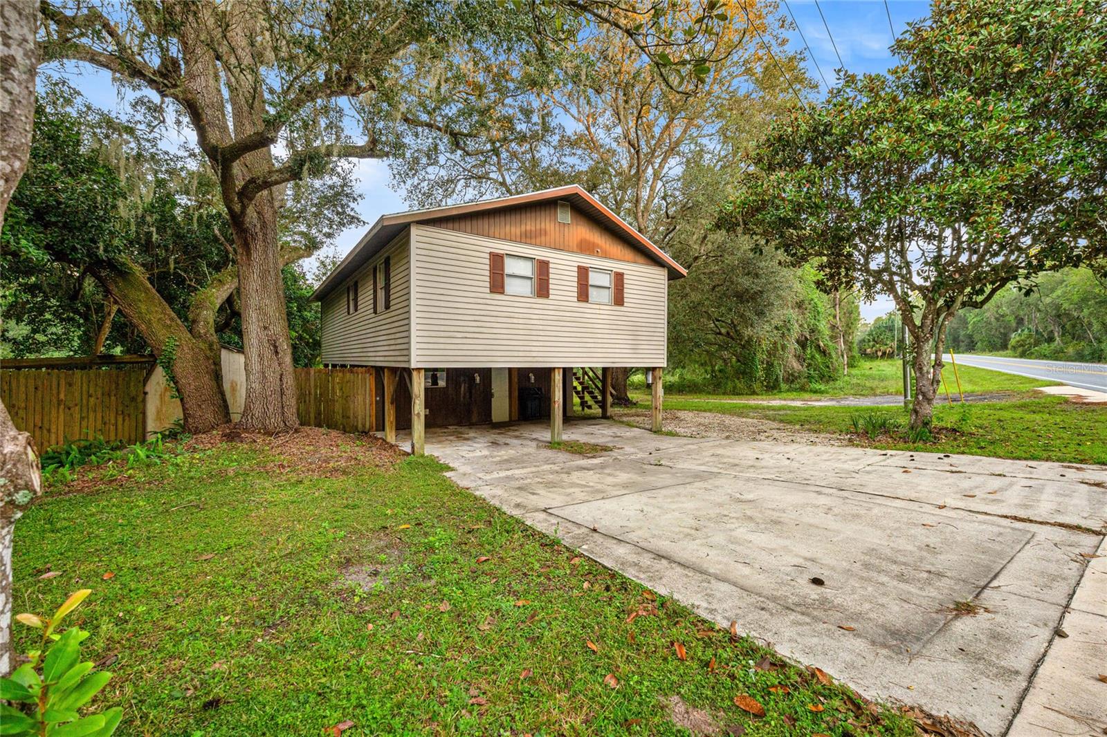 6490 SE 180TH AVENUE RD, OCKLAWAHA, FL, 32179