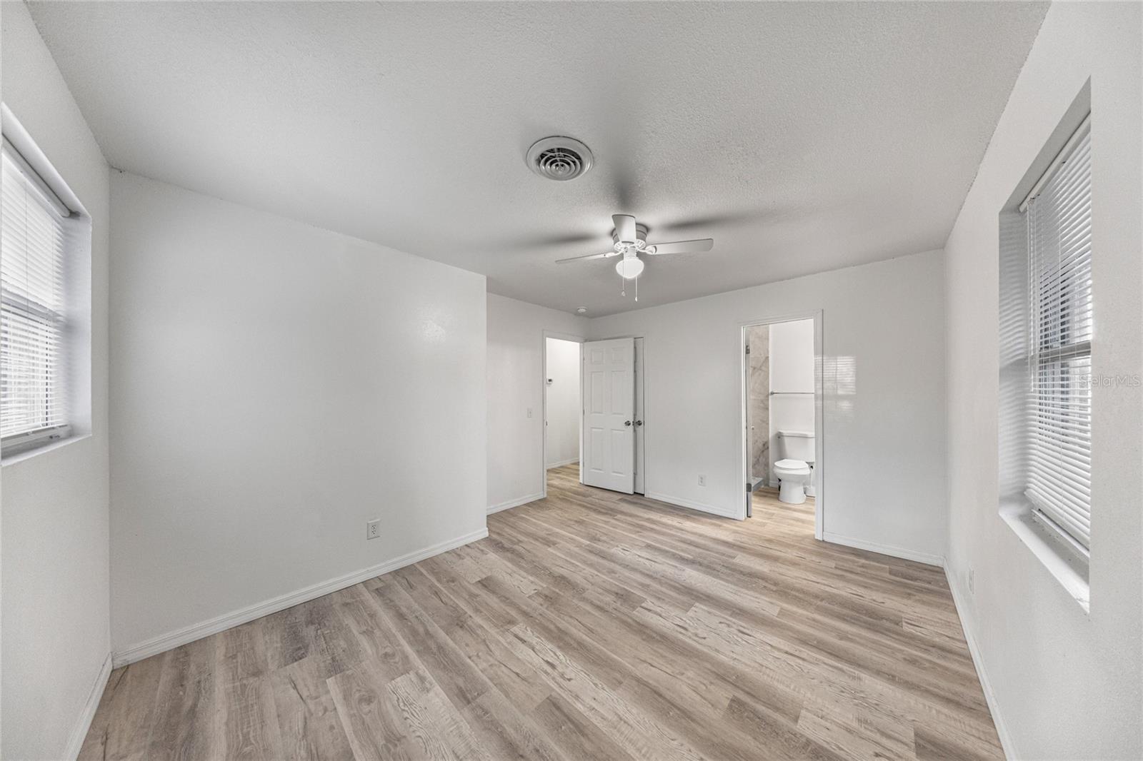 6490 SE 180TH AVENUE RD, OCKLAWAHA, FL, 32179