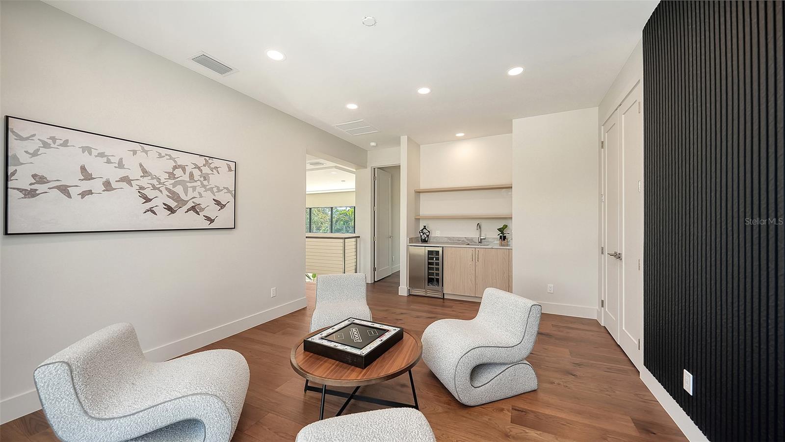 A4668324 Property Photo