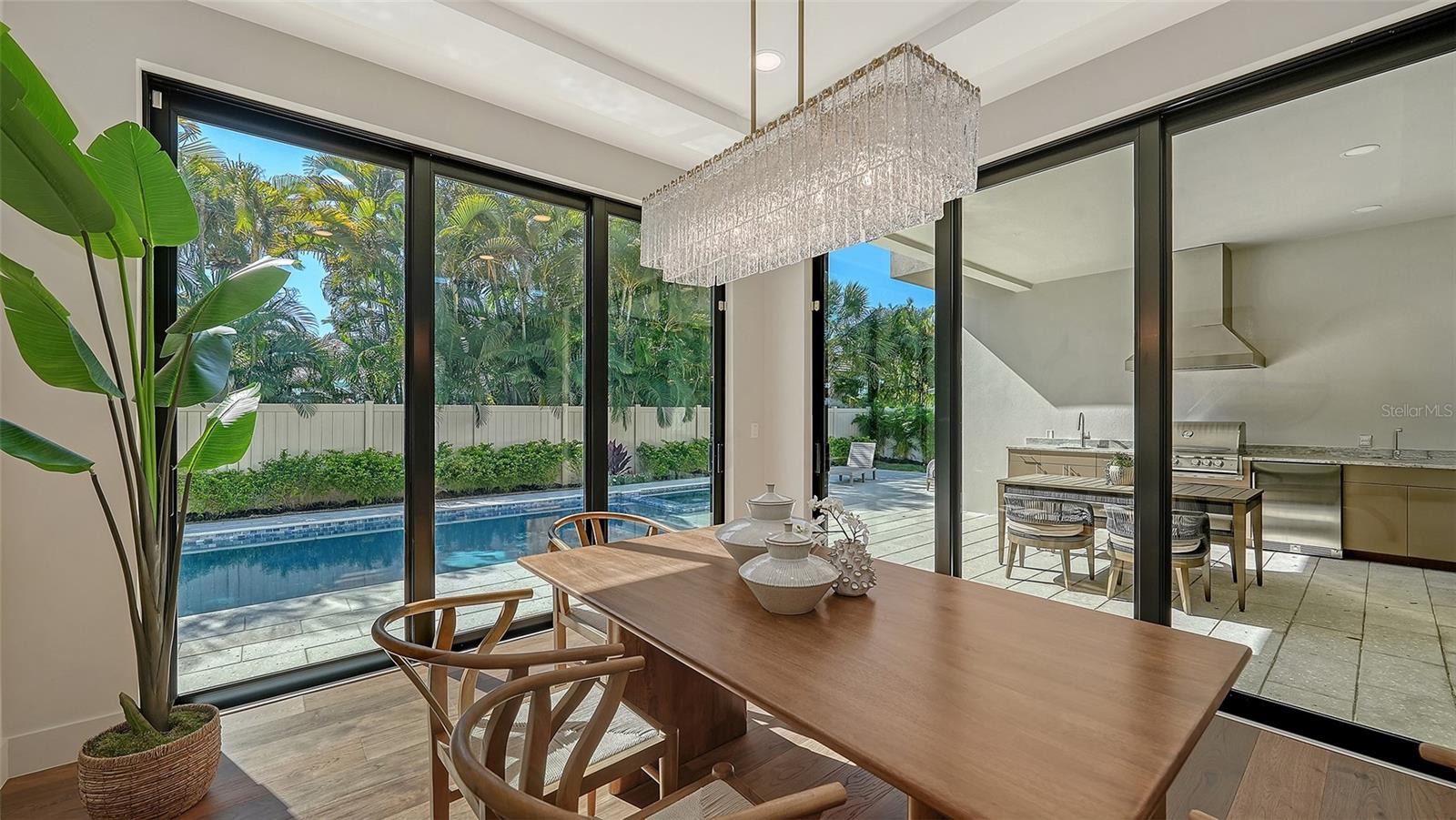 A4668324 Property Photo