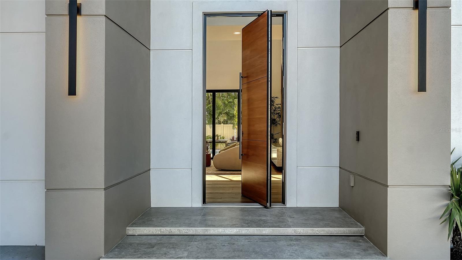 A4668324 Property Photo