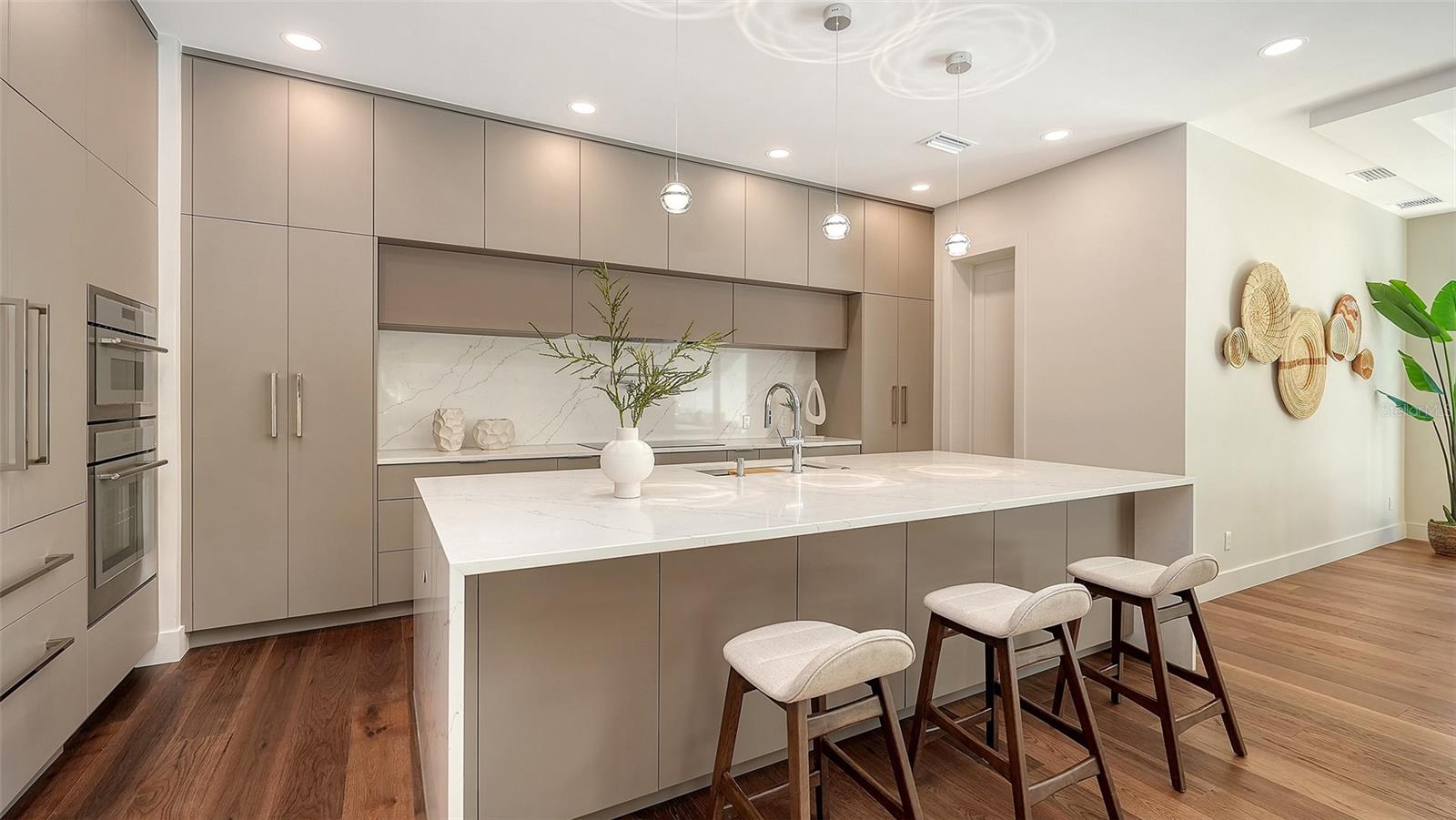 A4668324 Property Photo