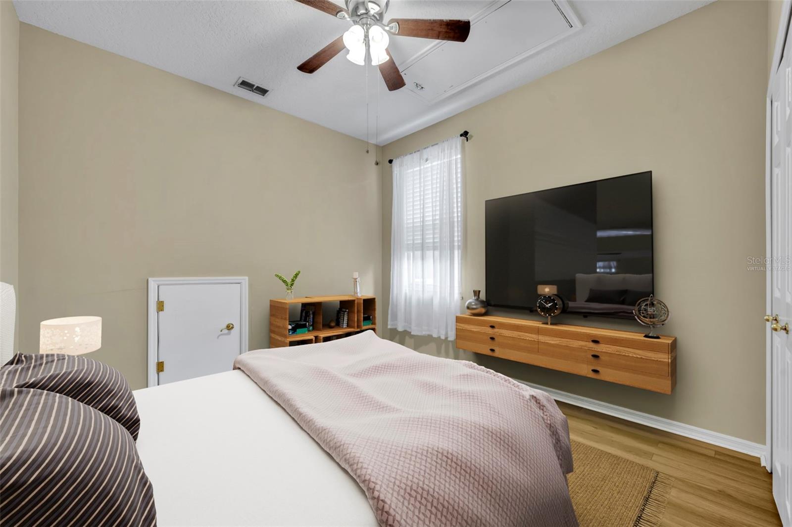 345 ROYAL LIVERPOOL LN, ORLANDO, FL, 32828