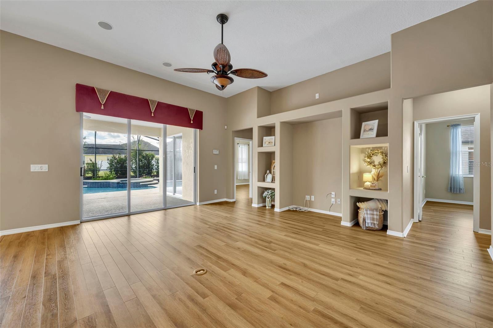 345 ROYAL LIVERPOOL LN, ORLANDO, FL, 32828