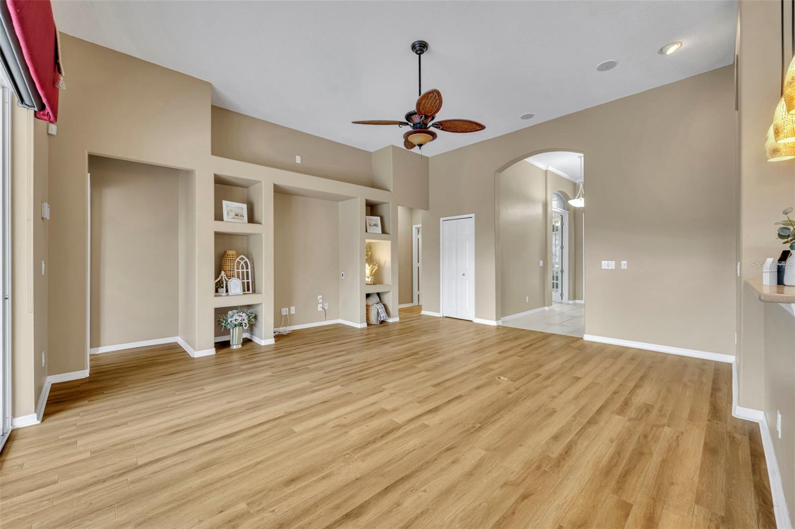 345 ROYAL LIVERPOOL LN, ORLANDO, FL, 32828