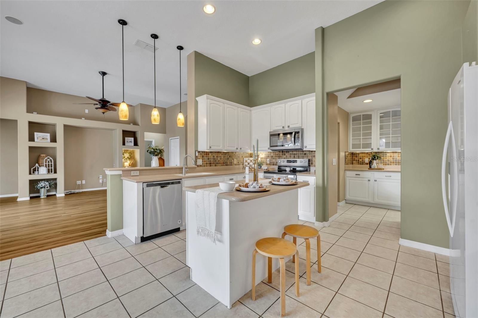 345 ROYAL LIVERPOOL LN, ORLANDO, FL, 32828