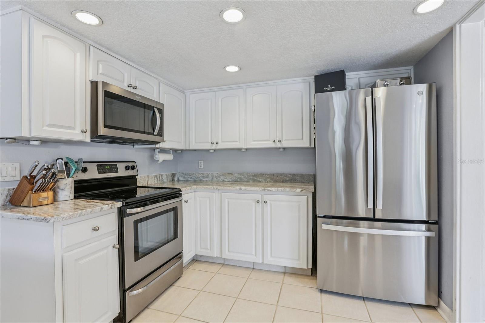 1203 BEACON HILL DR, TAMPA, FL, 33613