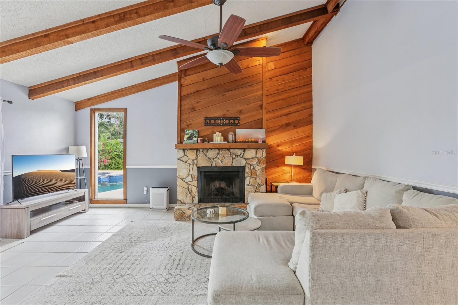 1203 BEACON HILL DR, TAMPA, FL, 33613