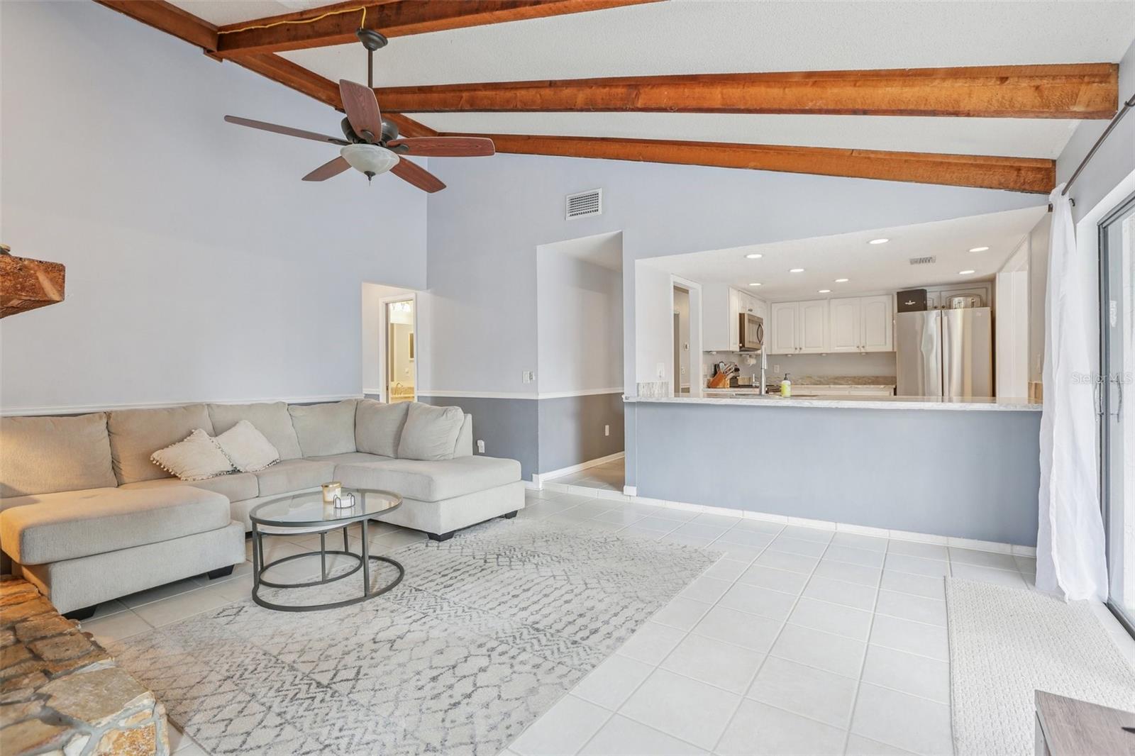 1203 BEACON HILL DR, TAMPA, FL, 33613