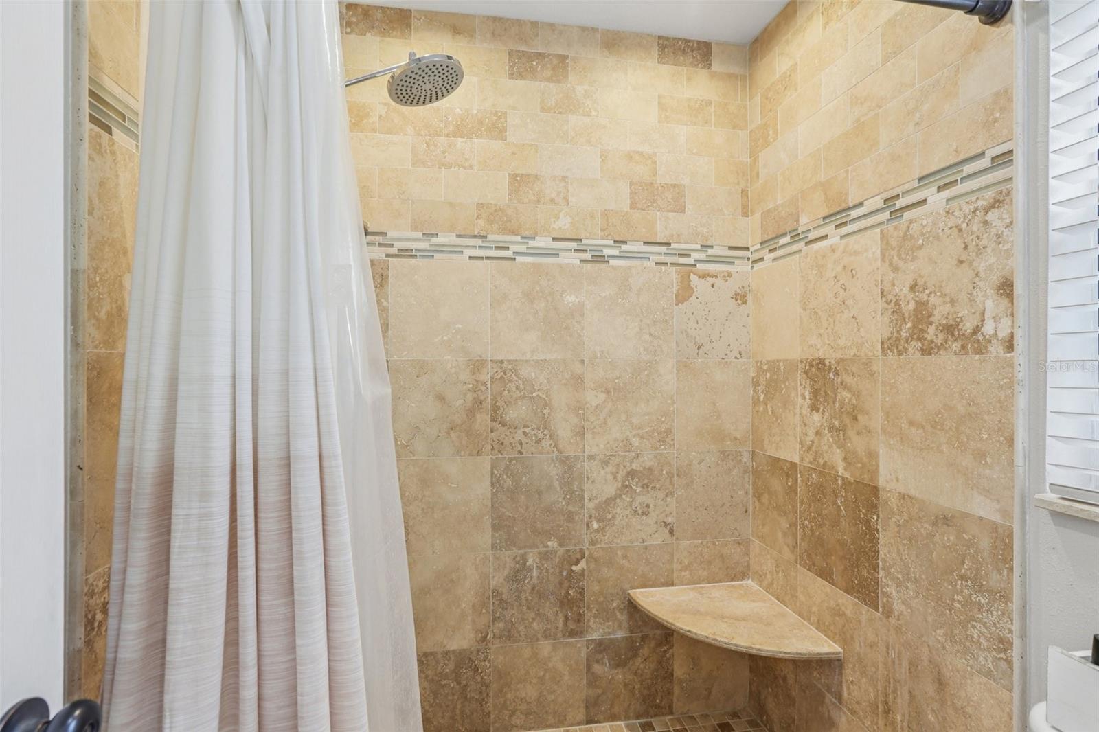 1203 BEACON HILL DR, TAMPA, FL, 33613