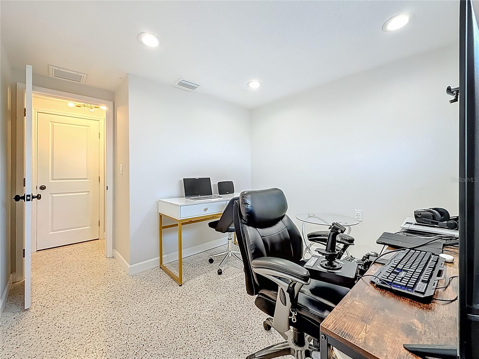 Third bedroom/ Office